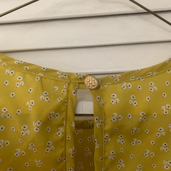 Urban Outfitters Yellow Floral Top - Picture 5 of 5